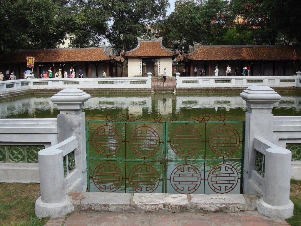 Danh nhân trong dòng họ: chép thế nào cho đúng mực