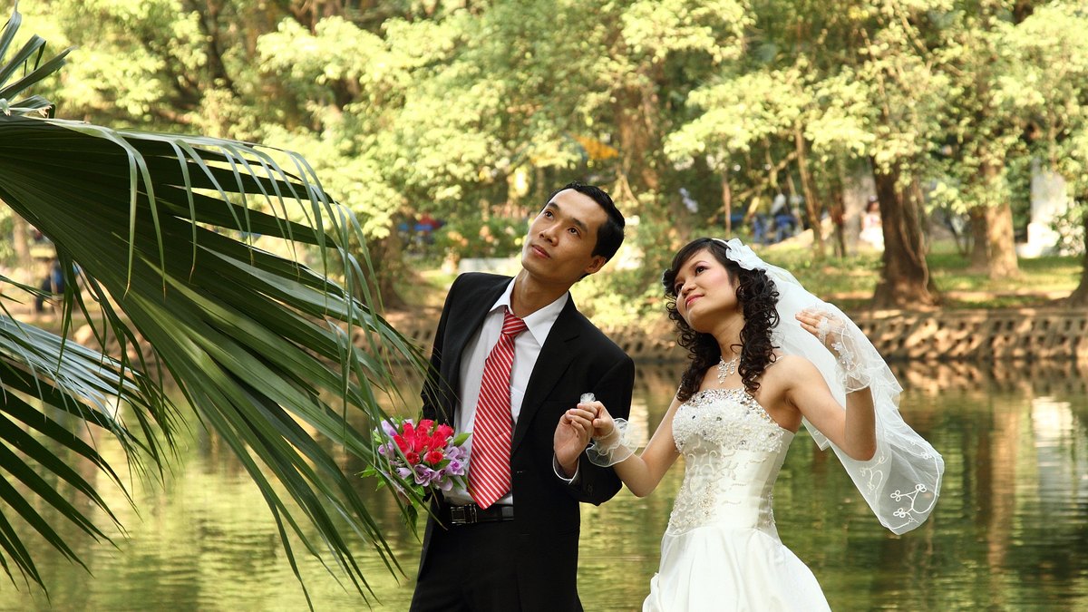Việc hỷ: cưới hỏi và vai trò của họ hàng hai bên